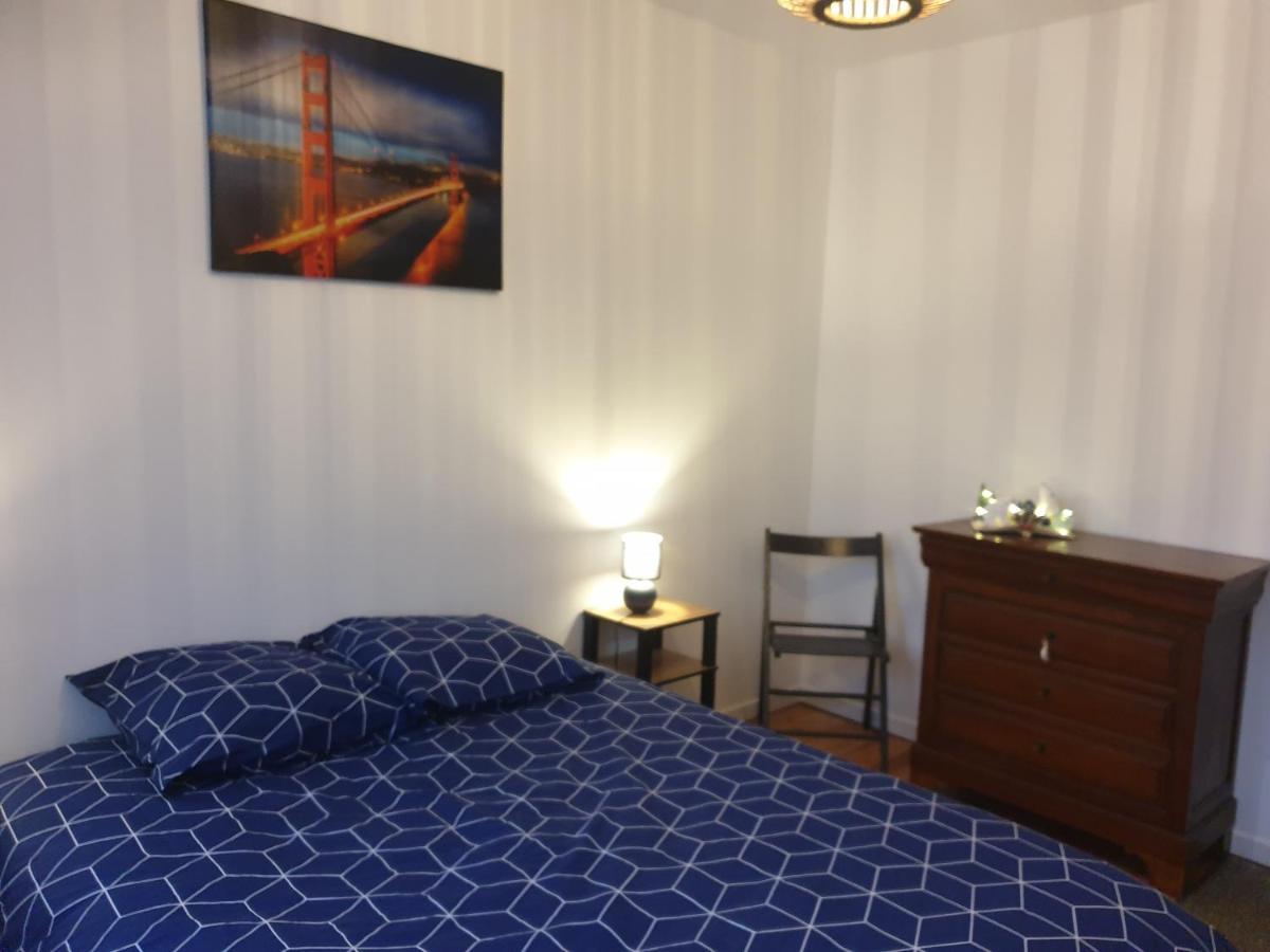 Sas Road Runner Cafe Bed & Breakfast Egliseneuve-d'Entraigues Exterior photo